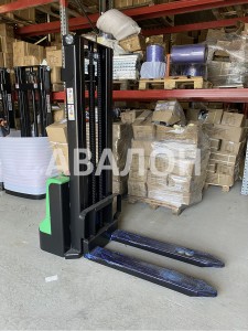 Самоходный Штабелёр Helper EG 1230 Li-ion