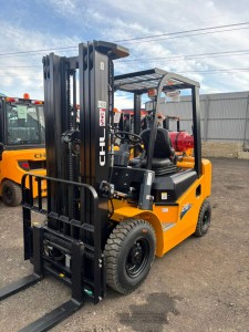 Бензиновый автопогрузчик CHL CPQD20-RCK2C 3FFL4800 SS