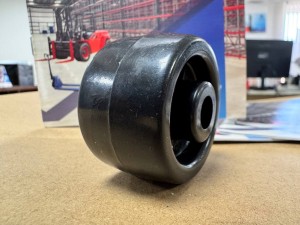 Подкатной ролик гидравлической тележки 35х50